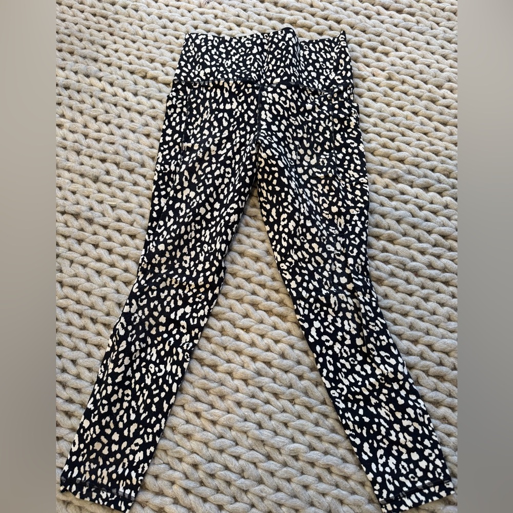 Athleta Salutation Legging 7/8